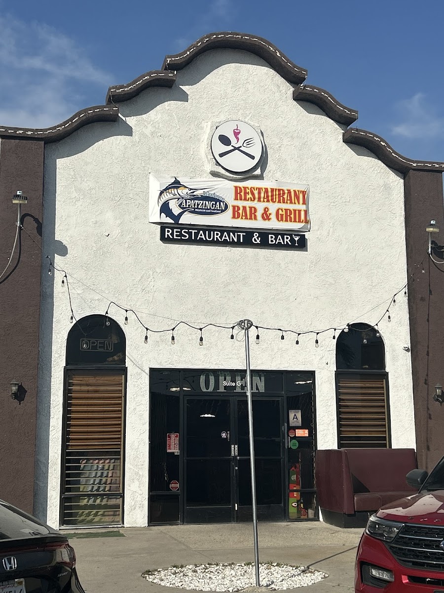 Mariscos Apatzingan Bar & Grill